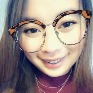 Meet your Posher, Ma bernadette